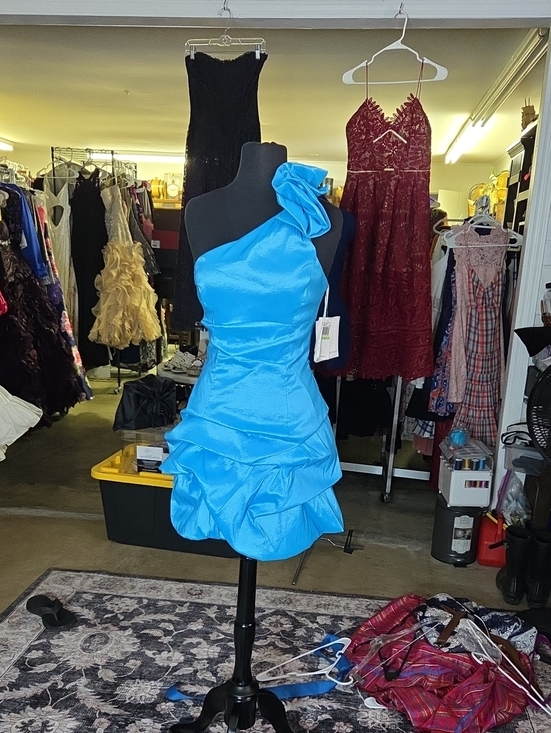 Jessica McClintock Dresses & Skirts - Jessica McClintock Bright Blue One-Shoulder Ruffle Dress